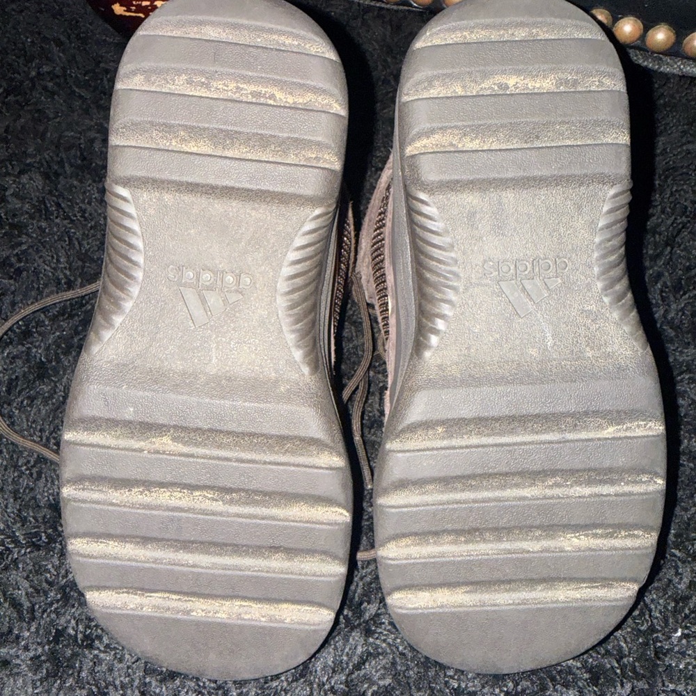 Adidas Yeezy Desert Boot ‘Oil’ - Picture 5 of 5